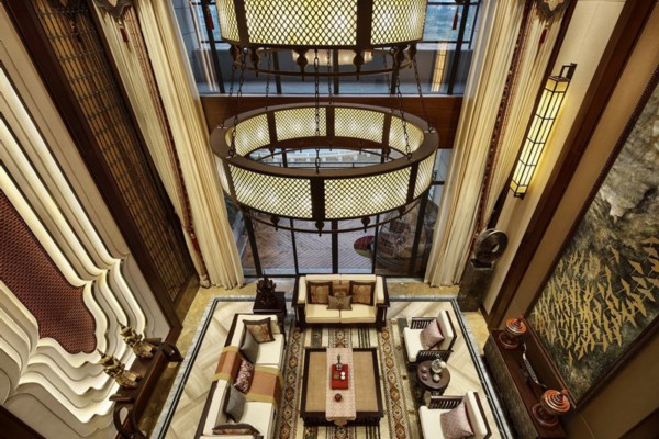 重庆夏日风情,短裙美眉必体验的特色按摩! 重庆夏日风情,短裙美眉必体验的特色按摩!