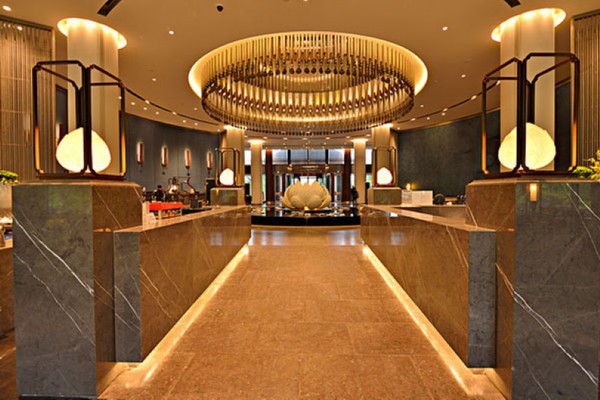 重庆老街巷，养生按摩舒心坊